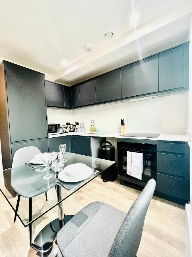 Stylish Studio Apartment Near To Old Trafford Stadium Манчестер Экстерьер фото